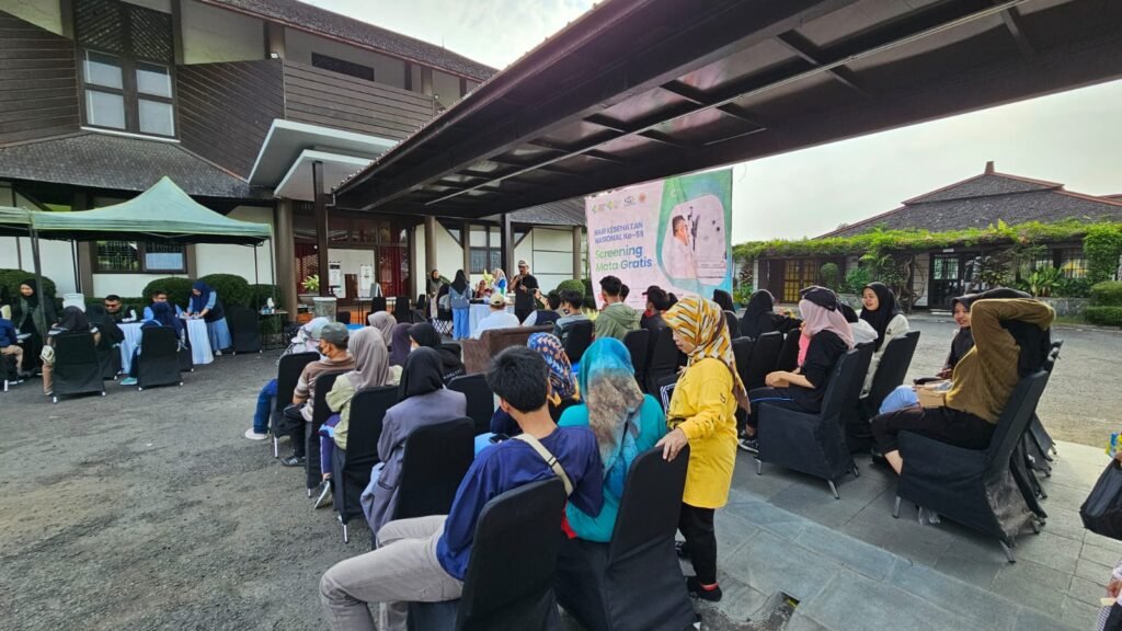 Screening kelainan refreksi di CFD kuningan bersama iropin