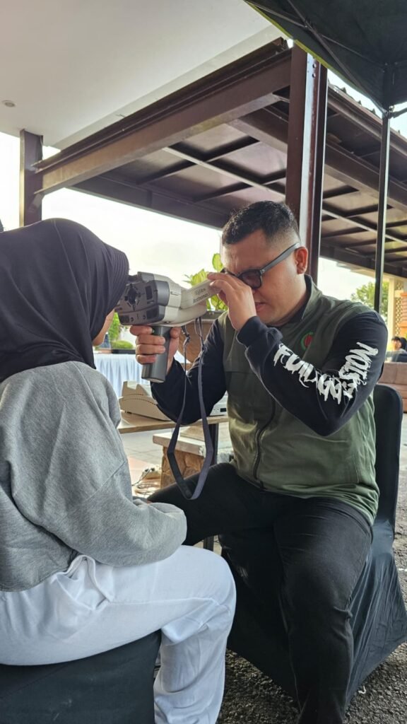 Screening kelainan refreksi di CFD kuningan bersama iropin